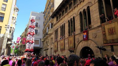 La diada castellera ha estat tot un èxit de castells i públic.