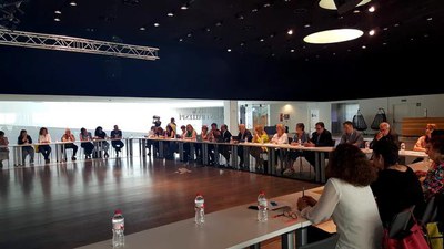 La Taula de Promoció de la Ciutat s'ha reunit avui a la sala Martina Castells de la Llotja.