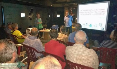 El Museu de l’Aigua mostra fotografies del transport del material a centrals hidroelèctriques fa 100 anys, de l’arxiu del col·leccionista Feliu Izard.