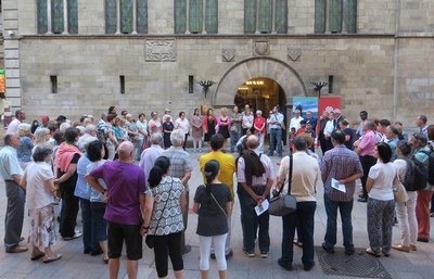 1r Cercle del Silenci a Lleida, en solidaritat amb les persones migrades i refugiades.