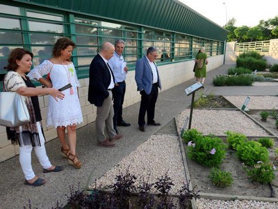 L'alcalde ha visitat les instal·lacions del centre abans de l'acte.