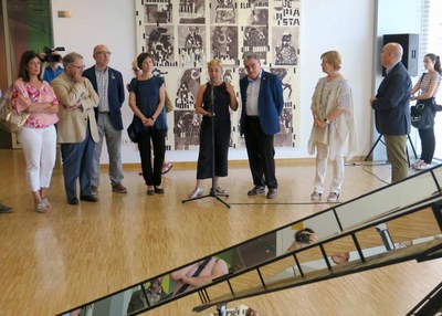 Acte inaugural avui a la Llotja de la instal·lació "Variacions", que Josep Guinovart va dedicar al compositor Carles Santos, recentment desaparegut.