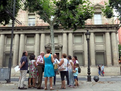L'antiga Audiència, que acollirà en el futur el Museu Morera, ha estat la primera parada del recorregut.