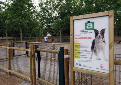 L'àrea per a gossos dels Jardins Jaume Magre és la tercera que es posa en funcionament a la ciutat.