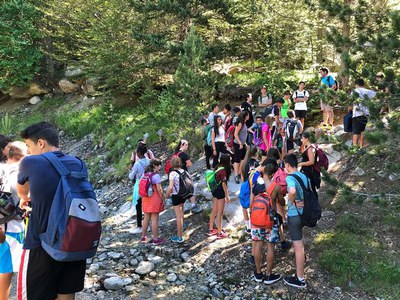 El departament de Joventut de la Paeria i el club d'Escalada i Muntanya Pardinyes han organitzat la sortida a la Vall del Besiberri.
