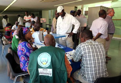 Al Centre Cívic hi ha tres taules electorals.