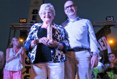 L'alcalde accidental Rafael Peris amb la pregonera d'enguany, Ramona Salla, veïna de Pardinyes.