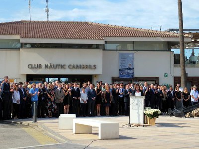 L'alcaldessa de Cambrils, Camí Mendoza, ha fet el parlament de l'acte.