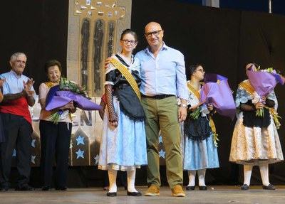 Inici de la festa major a Llívia i voltants, amb la coronació de les pubilles i els hereus.