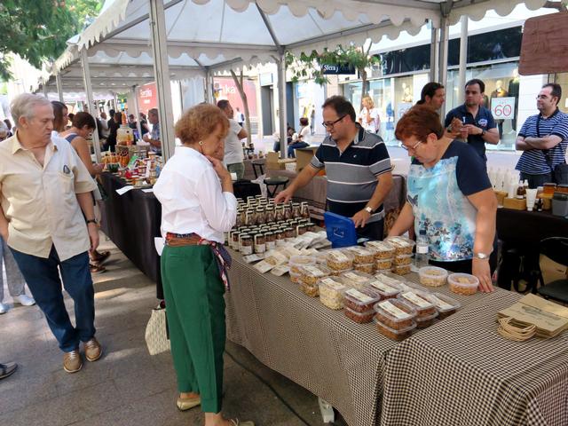 Al mercat poden trobar-s'hi productes alimentaris de proximitat