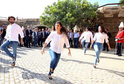 L'Esbart Dansaire del Sícoris ha fet el Ball d'Homenatge davant les autoritats.