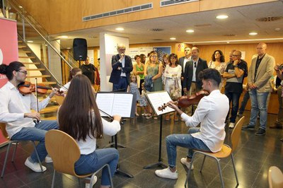 Un petit concert ha posat la nota musical a l'acte d'inauguració.