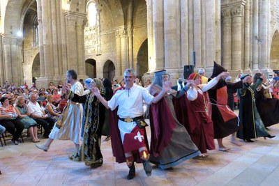 La representació ha introduït danses noves.