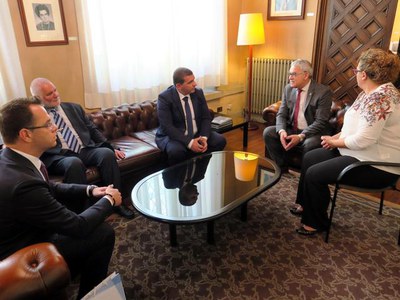 Els alcaldes búlgars s'han reunit amb el tinent d'alcalde de la Paeria Joan Gómez.