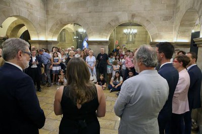 El pati del Palau de la Paeria, ple de gom a gom per escoltar el pregó de les Festes de la Tardor..