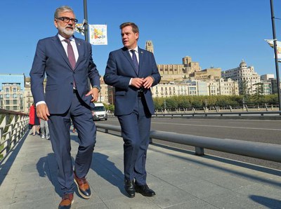 Fèlix Larrosa i Roger Cerdà, dirigint-se a Fira de Lleida per participar en els actes de la Fira de Sant Miquel.