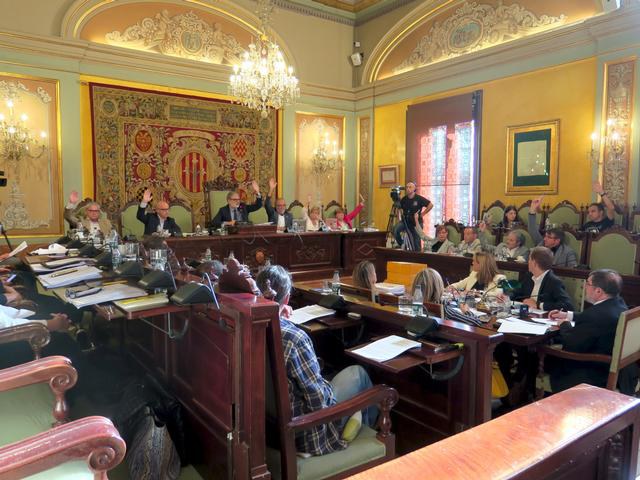 Una de les votacions del ple d'avui