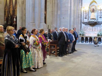 Les autoritats han assistit a l'ofici religiós.