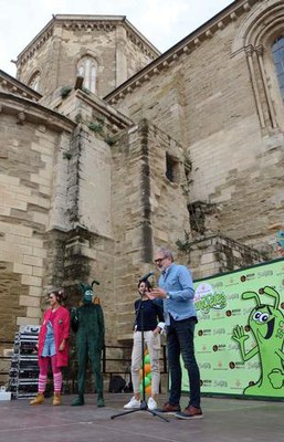 El paer en cap ha animat als nens i nenes a gaudir de la festa.