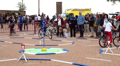 La Guàrdia Urbana ha col·laborat a la festa, instal·lant un parc d'educació vial.