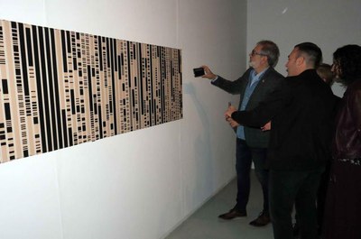 El paer en cap ha estat acompanyat de la tinent d'alcalde Montse Parra i la directora de la Panera, Cèlia del Diego.