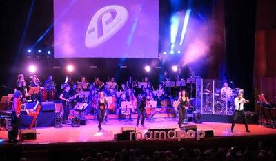 L'Orquestra Julià Carbonell s'ha encarregat de l'acompanyament musical.