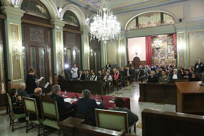 L'acte de l'inici del Festival Internacional de Poesia de Lleida ha tingut lloc al saló de sessions de la Paeria..