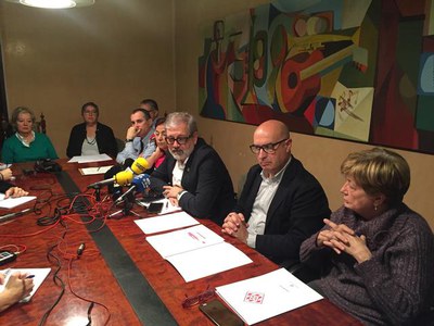 El paer en cap Fèlix Larrosa ha presidit la roda de premsa de presentació de la Campanya de Nadal..