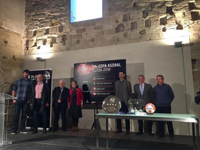 La Seu Vella ha acollit el sorteig de la Copa ASOBAL que se celebra aquest cap de setmana al Pavelló Municipal Barris Nord de Lleida..