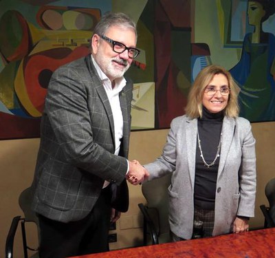 L'alcalde Larrosa i la delegada d'Economia i Hisenda a Lleida han formalitzat aquest matí l'acord que permet l'ús de l'edifici de Rambla Ferran 13 co….