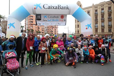 Els atletes millors disfressats tenien premi i molts atletes també han competit en aquesta disciplina.