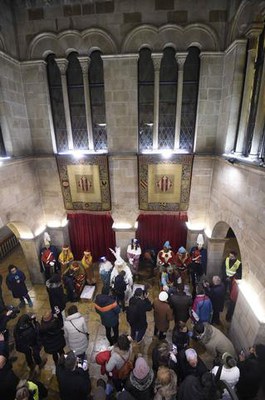 Enguany, els Reis han rebut als nens i nenes al Pati de la Paeria.