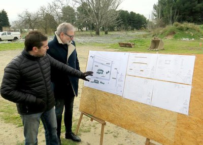 L’alcalde de Lleida, Fèlix Larrosa, ha visitat les obres de pavimentació de la parcel·la de l’Hípica, al Camí de Granyena, entre el pont de Pardinyes….