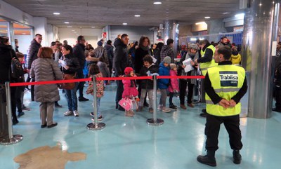 Cues per accedir a l'interior del Barris Nord.