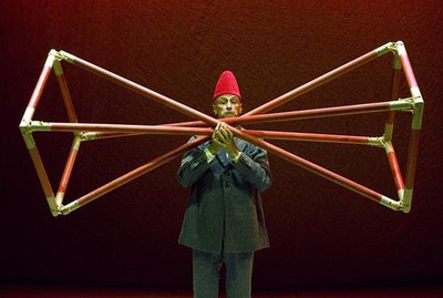 Aquest dissabte, a les 20.30h, el Teatre Municipal de l'Escorxador acull 'Escrit en l'aire' de Gelabert Dansa-Novarina i Grec 2016 Festival de Barcel….