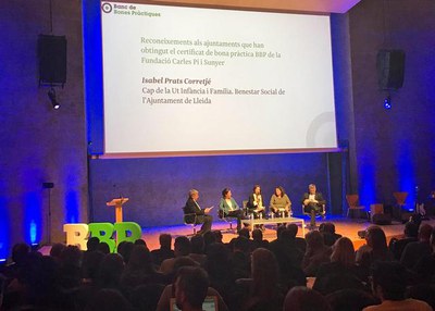Una tècnica de la Paeria ha exposat el projecte sobre Preservació familiar a l'acte de reconeixement del BPP de la Fundació Carles Pi i Sunyer.