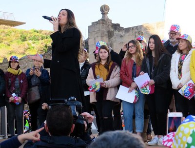 Lorena ha interpretat una cançó del seu repertori després de la lectura del manifest.