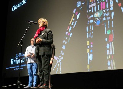 La tinent d'alcalde Montse Parra durant la cloenda d'Animac.