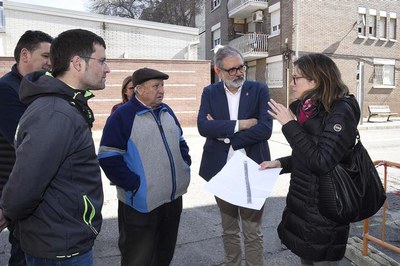 L'alcalde ha estat acompanyat per representants dels veïns i tècnics municipals.