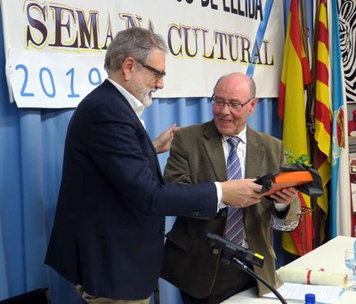 L'alcalde ha agraït a José Terceiro la tasca que desenvolupa l'entitat que presideix.