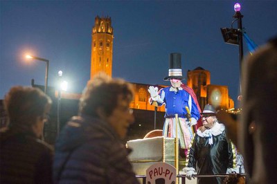 Pau Pi, el rei del Carnestoltes damunt la seva carrossa.