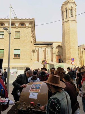 La concentració ha estat a la plaça Sant Josep, davant l'església de Sant Llorenç.