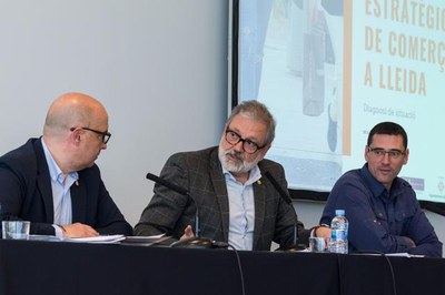 L’alcalde, Fèlix Larrosa, ha presentat amb el tinent d'alcalde Rafel Peris i Xavier Abad Riera, de l’empresa BIM Consultors, l’estratègia per a la in….