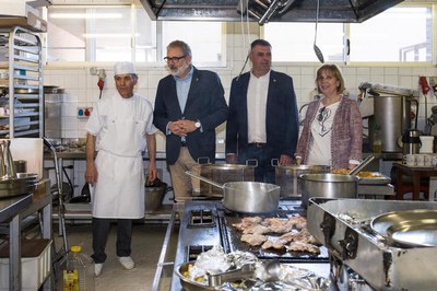 La cuina de l'Escola Espiga, en el dia del Dinar 100% Horta de Lleida.