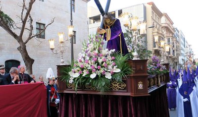 La processó ha estat formada per diferents passos en representació dels set Dolors de Maria.