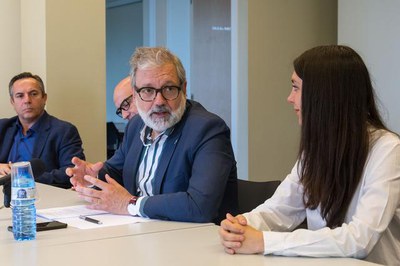 L'alcalde ha destacat l'iniciativa de l'impulsora de Sharify i la importància del suport dels inversors..