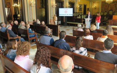 El Saló de Sessions de la Paeria ha acollit aquest dimarts la cloenda del Curs de formació bàsica per a cuidadors i cuidadores no professionals de pe….