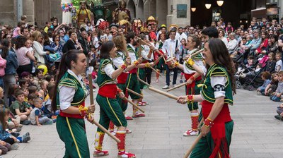 Els balls dels Bastoners del Pla de l'Aigua formen part del seguici de la Festa Major..