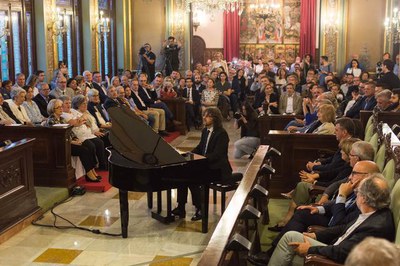 Tolmos ha emocionat els assistents al Saló de Plens amb el seu pregó.