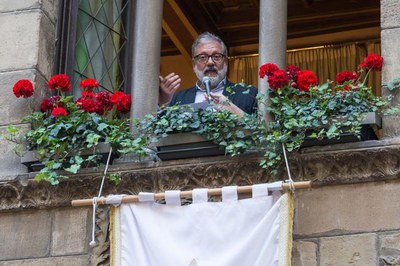 El paer en cap ha participat en l'escenificació amb un missatge en clau d'humor.